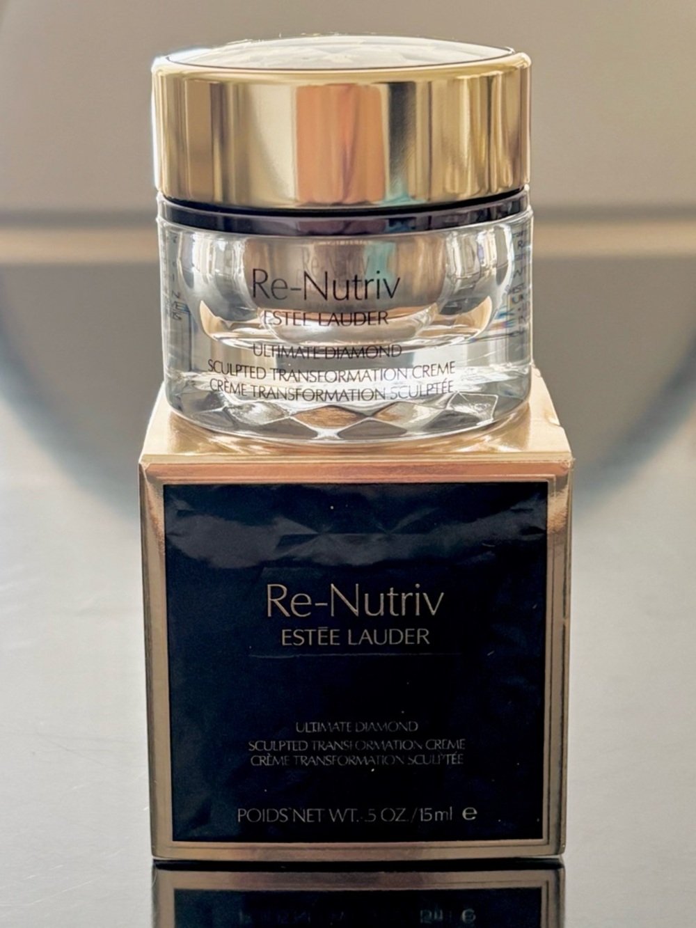 Estee Lauder Re-Nutriv Ultimate Diamond Cream - Picture 2 of 4